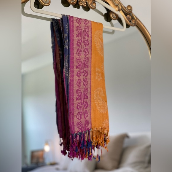 Multicolor Scarf - Picture 2 of 2